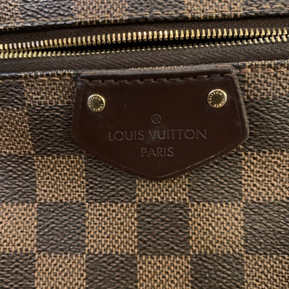 Louis Vuitton Handbag - Picture 12 of 16